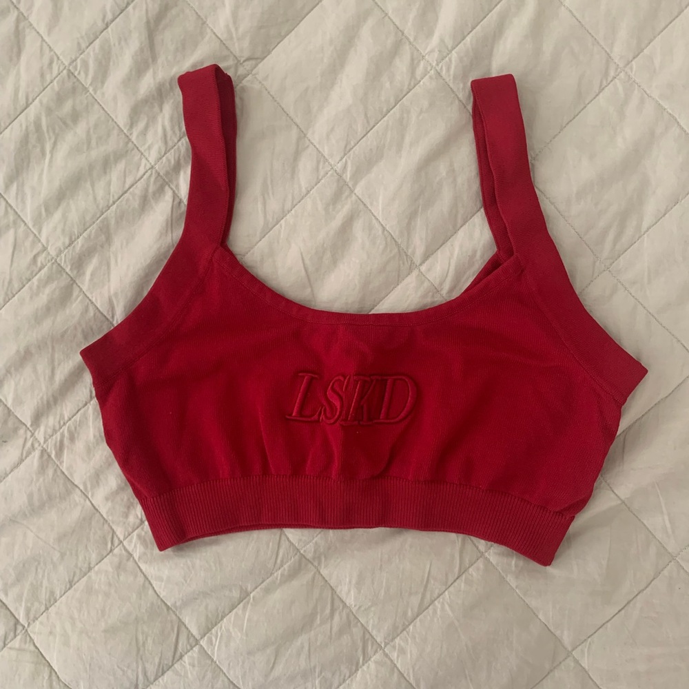 LSKD Red Seamless Scoop Sports Bra